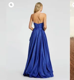 Mac Duggal Gown thumbnail 2