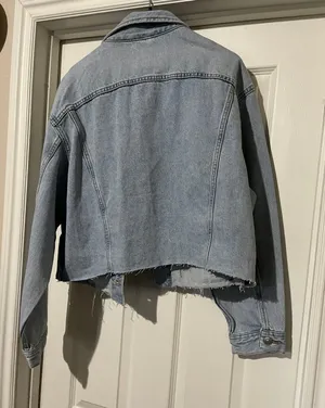 NWT  Women's Light Blue Denim Jacket thumbnail 3