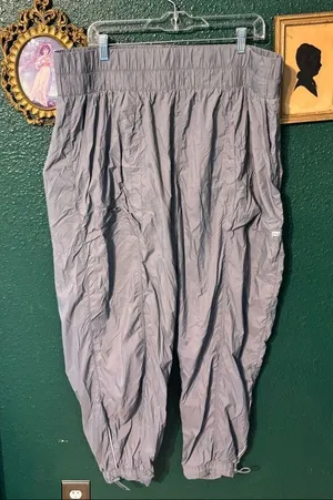 Fabletics Womens High Rise Gray Joggers Sz 2XL thumbnail 1