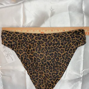 Dippin' Daisy's Women’s Animal Print Ultra High Waist Bikini Bottoms Size Medium thumbnail 6