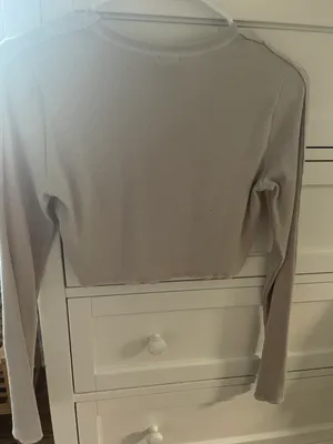 Long Sleeve Crop Top thumbnail 3