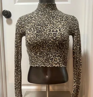 Out From Under Womens Leopard Print Long Sleeve Turtleneck thumbnail 1