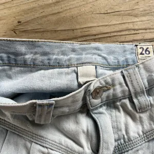 Free People We The Free Women's Light Wash Pleated Denim Mini Skirt Size 26 thumbnail 4