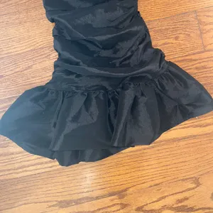Do+Be Ruched Strapless Black Bubble Hem Cocktail Mini Dress Size Small thumbnail 4