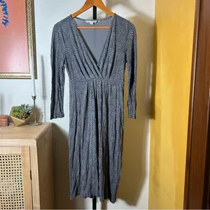 Boden Jersey Knit Dress Stretch Midi V-Neck 3/4 Sleeve‎ Gray Printed Size 6 thumbnail 2