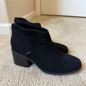 TOMS Black Suede Ankle Booties | Chunky Heel | Women’s 7.5 thumbnail 2