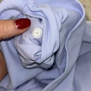 Lululemon Cropped Leggings Size 12 thumbnail 4