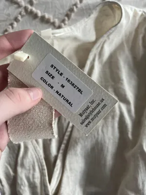 Blouse Tan Size M thumbnail 3