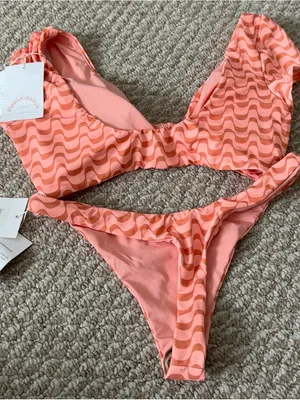 Dippin' Daisy's Peach and Orange Wave-Print Bikini Set thumbnail 6