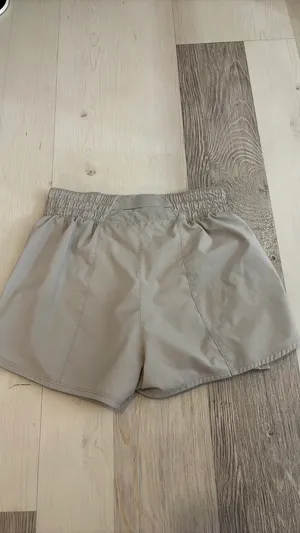 Nike Grey Athletic Shorts Built In Shorts Stretchy Waist Band thumbnail 4