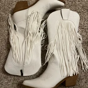BEAST FASHION White Fringe Heeled Boots thumbnail 3