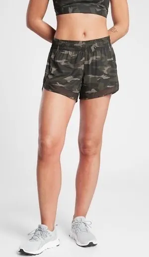 ATHLETA Women’s‎ Camo Mesh Pacer Run Short 4” Size Small thumbnail 1