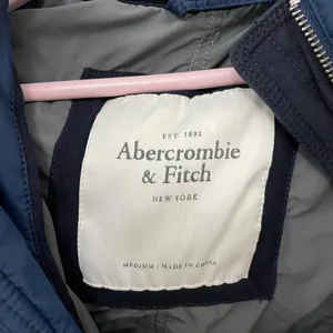 Abercrombie & Fitch Down Puffer Blue Jacket with Fur Trim Hood Size M Winter thumbnail 3