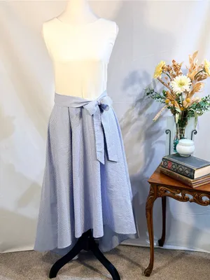 💥NWT Hutch Blue White Seersucker Stretch Knit Tie Waist Midi Dress Sz 4🧡 thumbnail 12