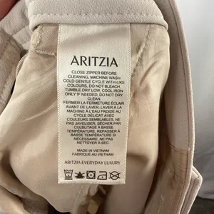 Aritzia Wilfred Cargo Drawstring Hem Trouser Pants in Cream Size‎ 4 thumbnail 4