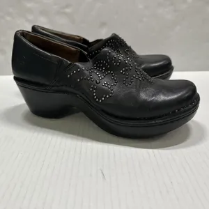 Ariat Strathmore Clog Shoes Womens 8.5B‎ Black Leather Studded Floral 21201 thumbnail 2