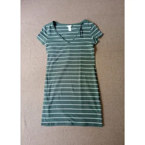 H&M Basic T-Shirt Dress Womens Green White Stripes Size Medium thumbnail 2