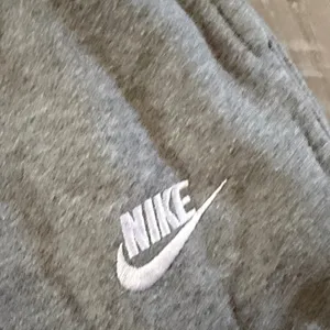 Nike Women's Grey Joggers-tracksuits thumbnail 3