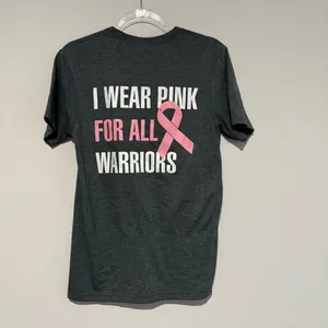 Gildan Chick-fil-A Breast Cancer Warriors T shirt grey‎ size small thumbnail 2