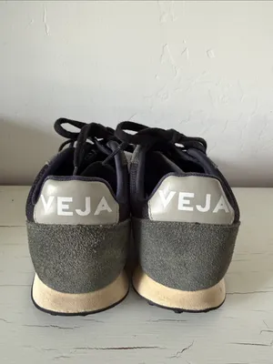 VEJA Rio Branco Sneakers Womens 8 Black Gray Suede Mesh Retro Running Shoes thumbnail 5