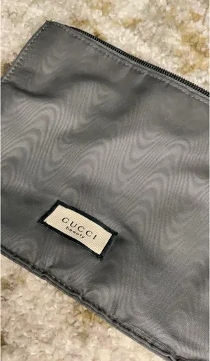 Gucci Makeup Bag thumbnail 4