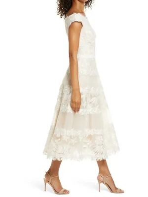 NWT TADASHI SHOJI Adriane in Ivory Petal Floral Embroidered Tea Midi Dress 12 thumbnail 4