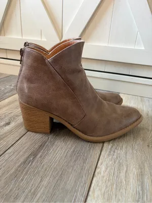 Qupid Faux Suede Chunky Heel Bootie thumbnail 2