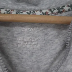 Aerie Womens Grey Quarter Zip Cropped Sweatshirt Raw Hem Large thumbnail 2