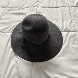 Womens OS 100% Wool Hat‎ Gray Felt Floppy Leather Bow Dainty Romantic Feminine thumbnail 2