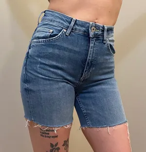 H&M Jean Shorts thumbnail 2