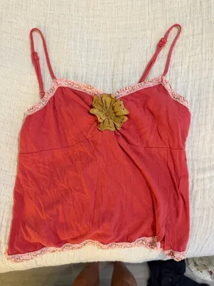 Vintage pink flower tank thumbnail 1