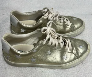 Veja Madewell Sneakers in Star-Embroidered Gold Leather women's size 7 thumbnail 2