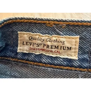 Levis Jeans Wedgie Straight Womens Size 27 Blue High Rise Distressed Button Fly thumbnail 3