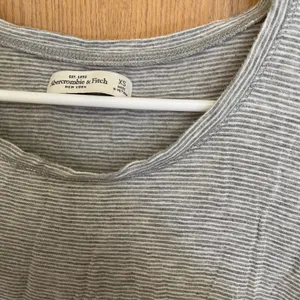 Long Sleeve thumbnail 3