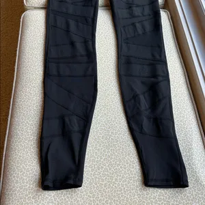 Lululemon Black Leggings with criss cross sheer panels down front of leg size 6 thumbnail 3