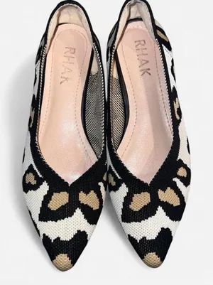 Women's Leopard Patterned Pointed thumbnail 1