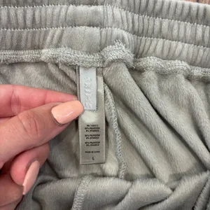 SKIMS Maternity Velour Wide Leg Lounge Pants Gray Soft Cozy Pregnant Women Large thumbnail 3