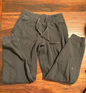 Lululemon Scuba Joggers Black 4 thumbnail 1