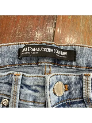 Zara Straight Leg Light Blue Denim Jeans Size 2 Distressed thumbnail 4