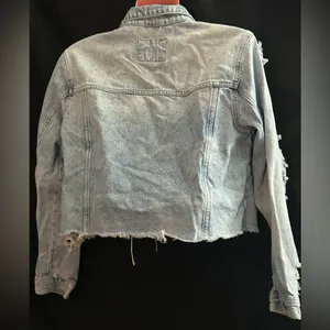 Forever 21 Los Angeles Women’s Distressed Frayed Crop Denim Jean Jacket LG thumbnail 2
