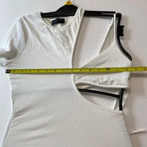 White Fox White Ribbed Cutout Mini Dress Size M Y2K Bodycon Asymmetrical thumbnail 5