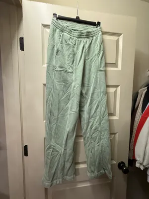 American Eagle Aerie Cropped Sweater And Sweatpants thumbnail 6