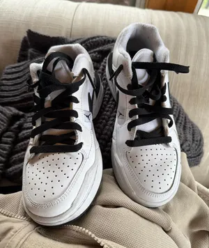 Nike Jordan’s thumbnail 1