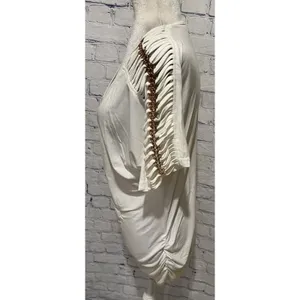 Madison Michelle V-neck white top with peek-a-boo chain link sleeves Size Large thumbnail 3