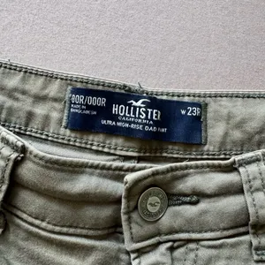 Hollister Ultra High Rise Cargo Dad Pants thumbnail 8