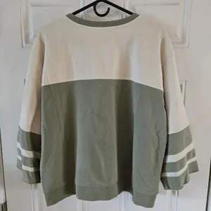 Roxy Game On Womens Large Pullover Olive Varsity Logo Colorblock Sweatshirt NWT thumbnail 6