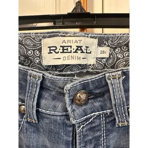 Ariat REAL Denim Women's Jeans Size 28R Bootcut Medium Wash Distressed thumbnail 4