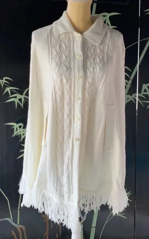 Vintage Women’s Cuddle Knit Ivory White Poncho One Size Fringe Edge Collared thumbnail 1