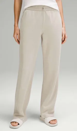 NEW Lululemon Softstreme High Rise Pant Regular in Mojave Tan thumbnail 1