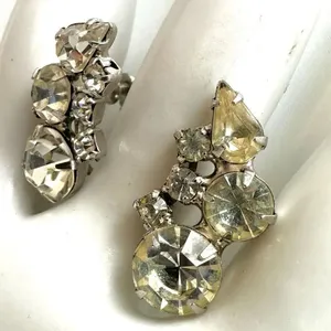 fantasy of jewels vintage rhinestone clip on earrings thumbnail 4